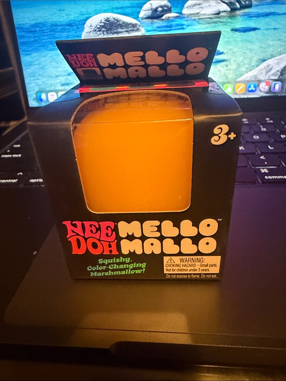 NeeDoh Mello Mallo Color-Changing - yellow/orange